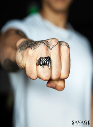 Necklace - Fangs Ring X White Gold